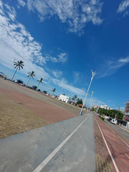 فيلا Pe Na Areia 3 Mercados Na Rua Centro De Mongaguá المظهر الخارجي الصورة